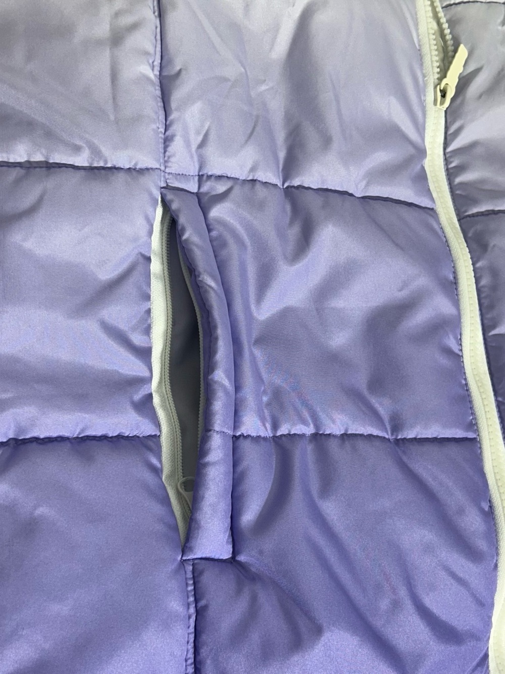 totes White to Purple Ombre Puffer Vest 3 Zipper Pockets Size XL - Picture 6 of 13